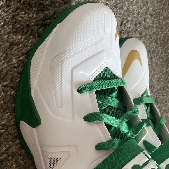 Lebron James Mens Shoes NIKE Basketball White Green Gold Irish 11.5 main image 13